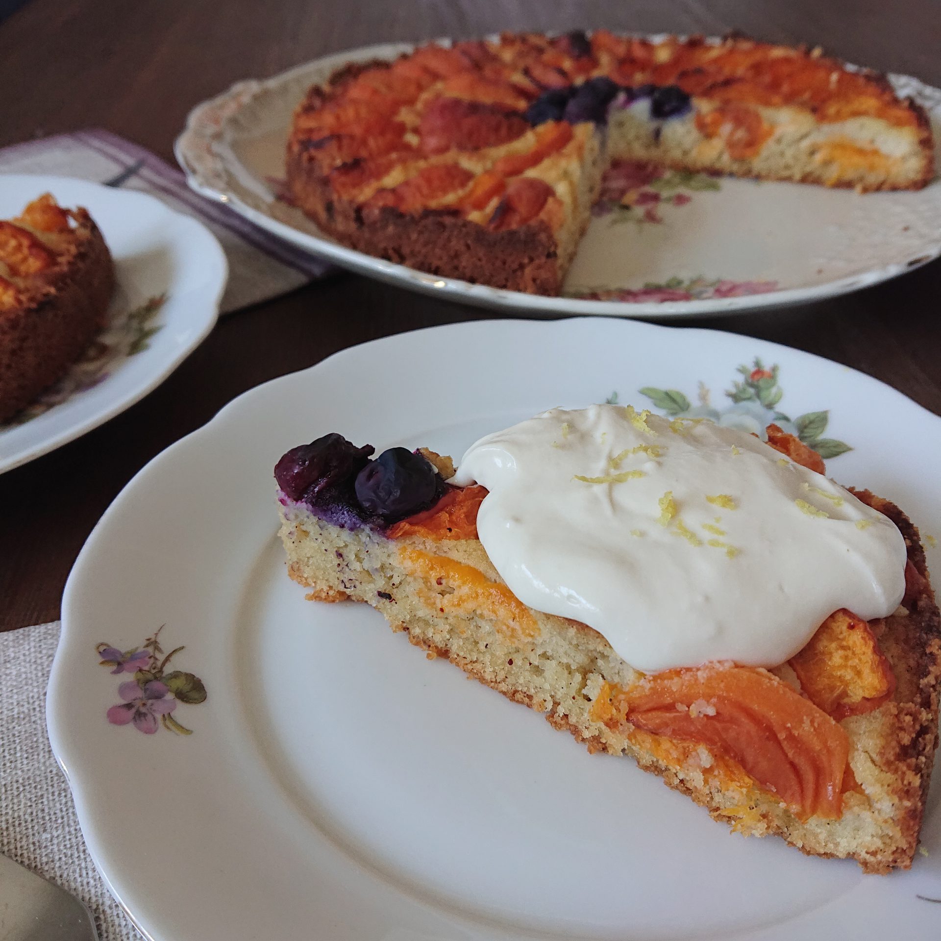 Einfacher Aprikosenkuchen - Alis Koch- und Backgeschichten